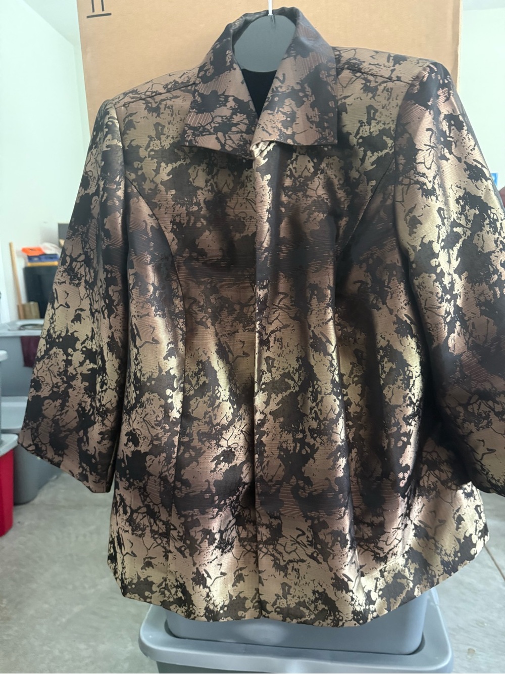 Maggie Barnes Metallic Gold and Black Brocade Blazer p45